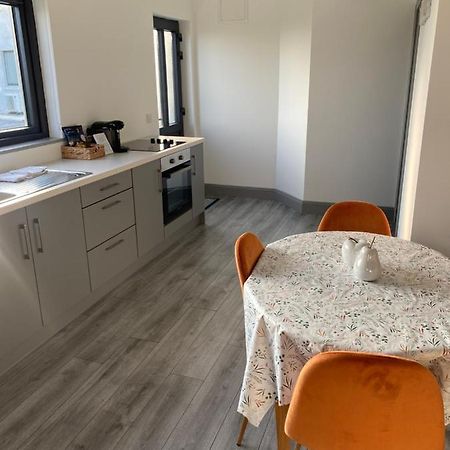 Hill Top View Apartment Лехінч Екстер'єр фото