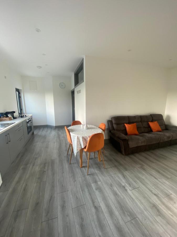 Hill Top View Apartment Лехінч Екстер'єр фото